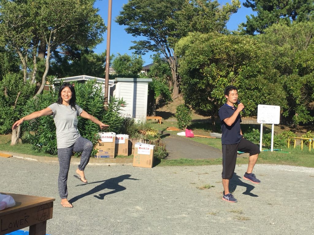 お祭りで体操