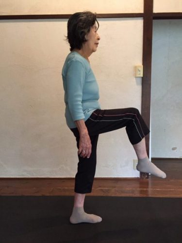 Yさん片足立ち